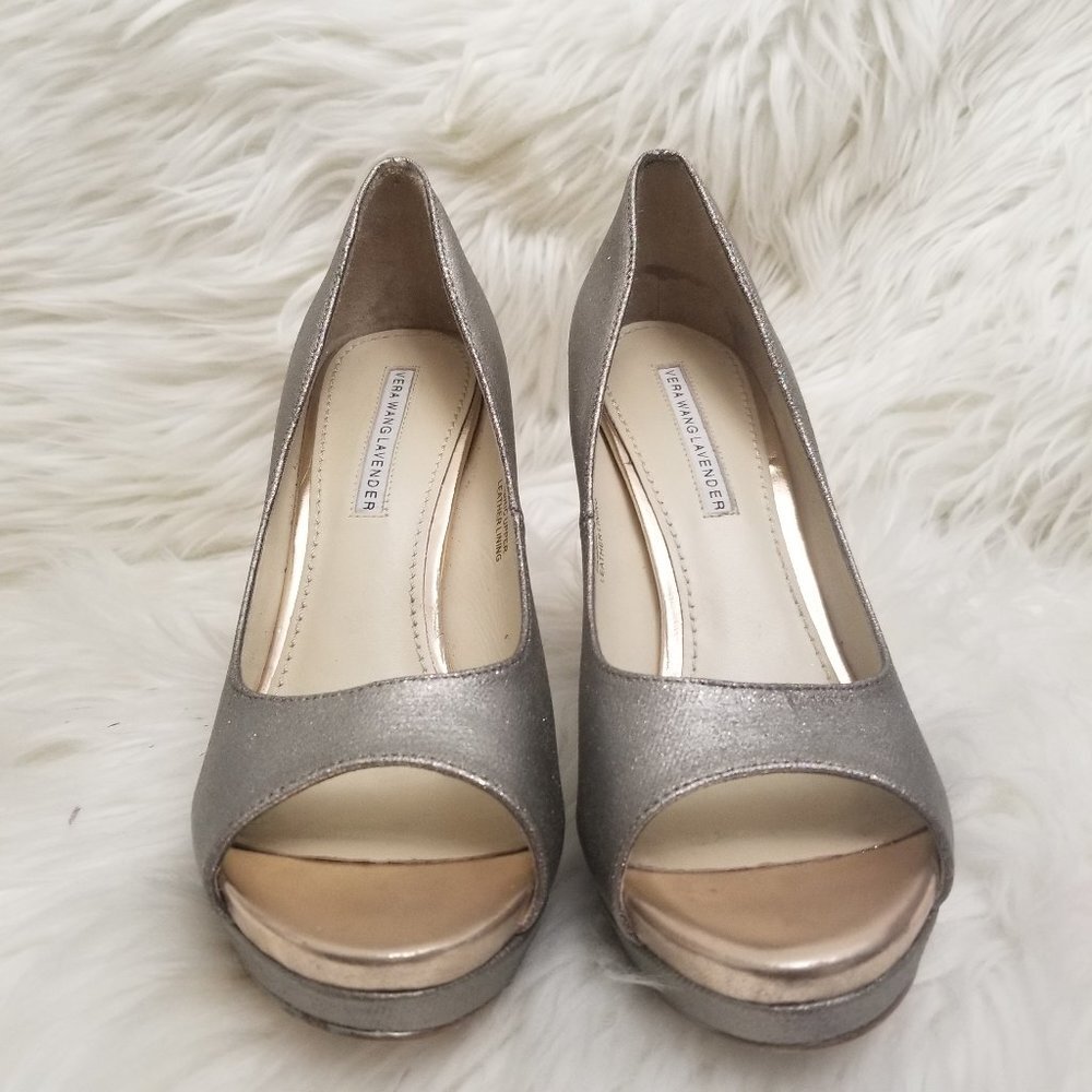Lavender Label by Vera Wang Heels Pumps Silver 7.5 metallic glitter wedding - Picture 2 of 9